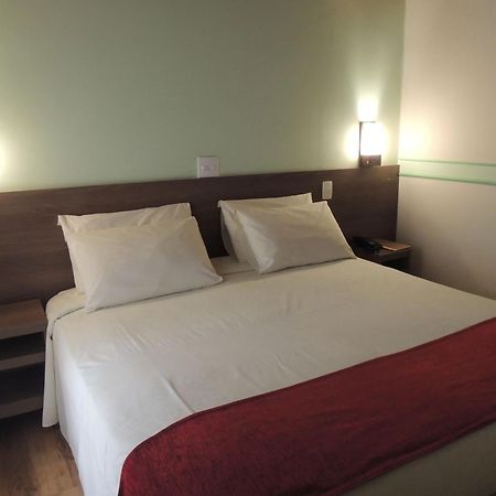 Hotel Monte Carlo Campos do Jordão Rum bild