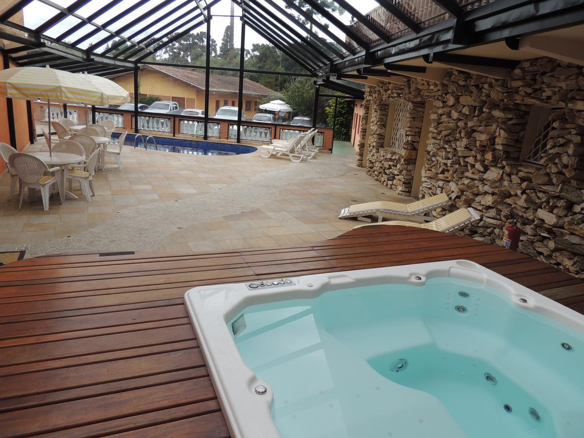 Hotel Monte Carlo Campos do Jordão Exteriör bild